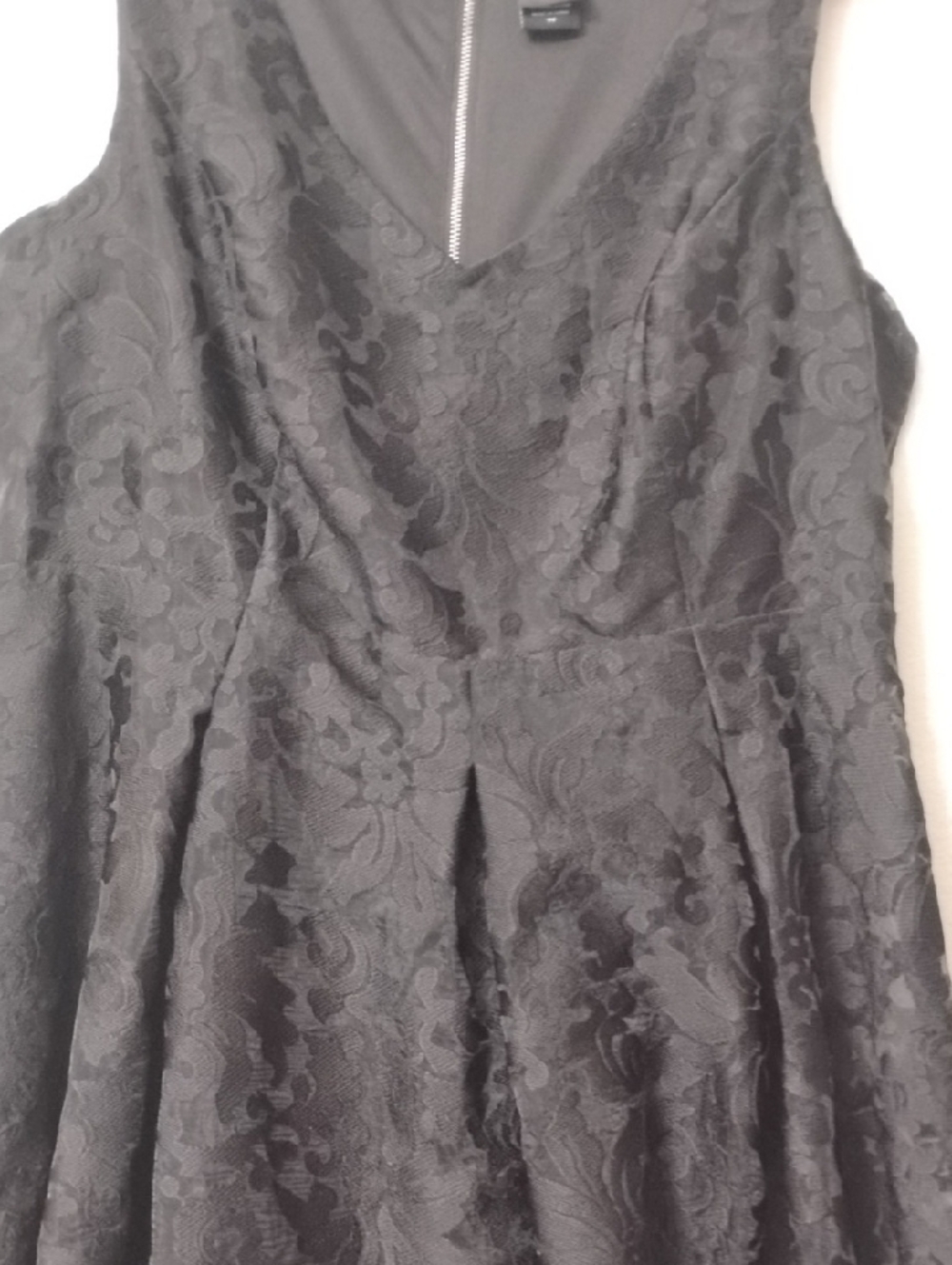 torrid Black Floral Lace V-Neck Midi Dress - Picture 5 of 15
